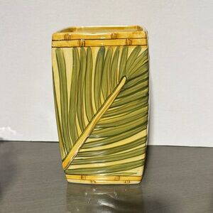 Island plantations Hand-Painted Green Leaf Ceramic Vase